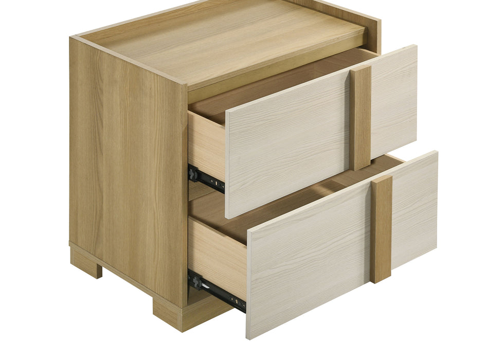 Hyland 4 & 5 Piece Bedroom Set E.King & Queen - California Furniture (Coachella, CA)