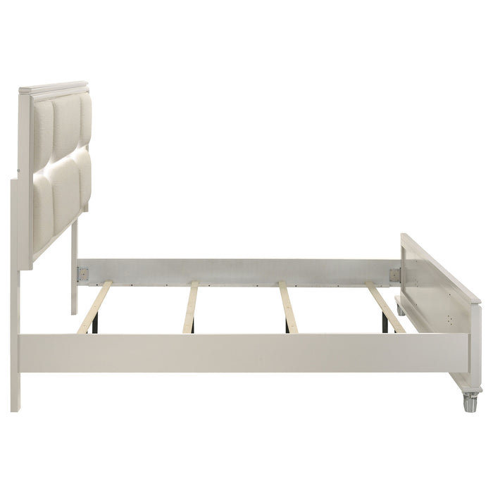 Olivia California King, E.King, & Queen Bed - California Furniture (Coachella, CA)