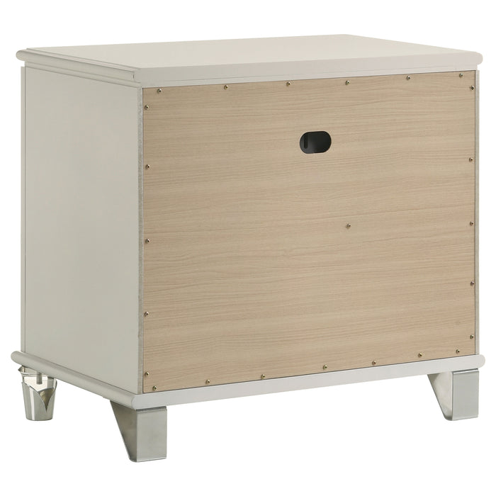 Olivia 4 & 5 Piece Bedroom Set E.King, Queen, & Cal.King - California Furniture (Coachella, CA)