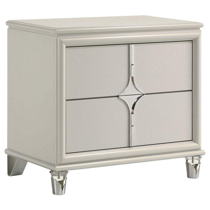 Olivia 4 & 5 Piece Bedroom Set E.King, Queen, & Cal.King - California Furniture (Coachella, CA)