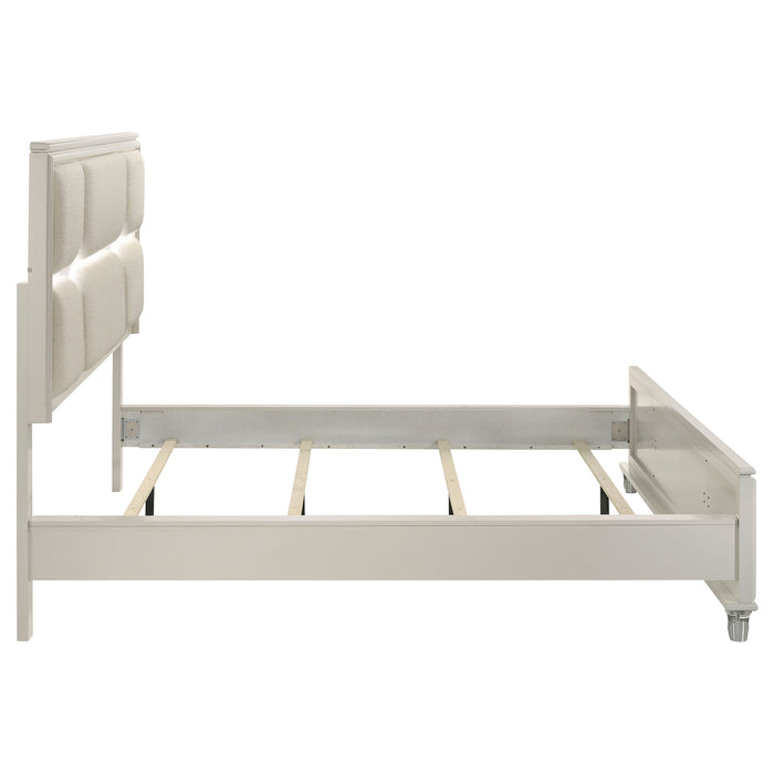 Olivia California King, E.King, & Queen Bed - California Furniture (Coachella, CA)