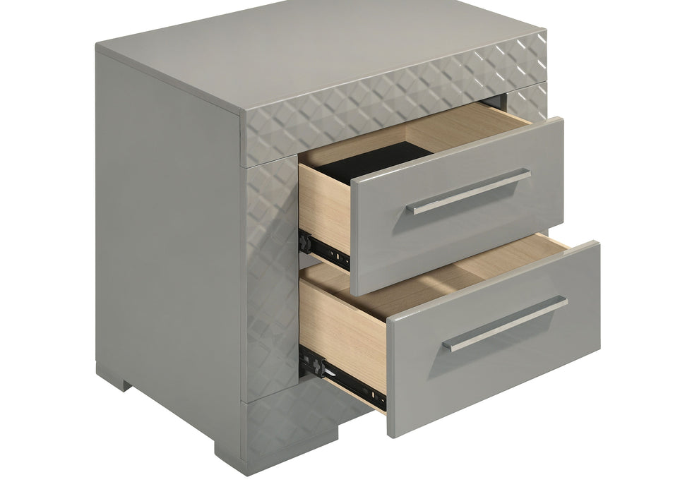 Ives 4 & 5 Piece Bedroom Set E.king & Queen White & Grey - California Furniture (Coachella, CA)