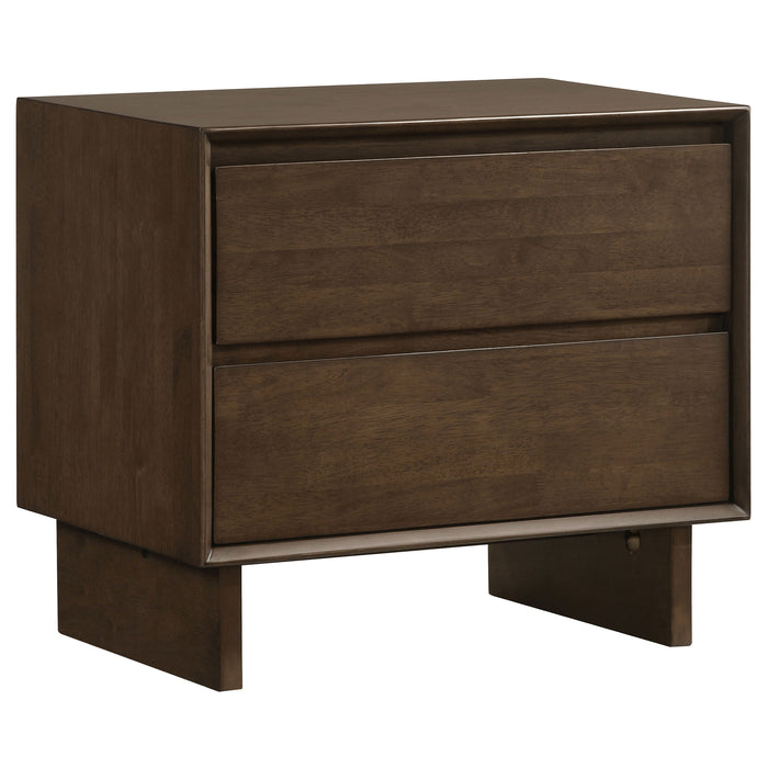 Glenwood 4 & 5 Piece Bedroom Set Eastren king & Queen - California Furniture (Coachella, CA)