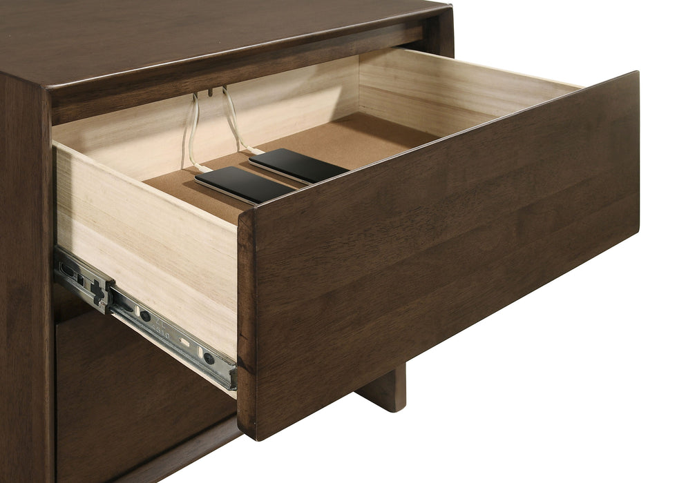 Glenwood 4 & 5 Piece Bedroom Set Eastren king & Queen - California Furniture (Coachella, CA)