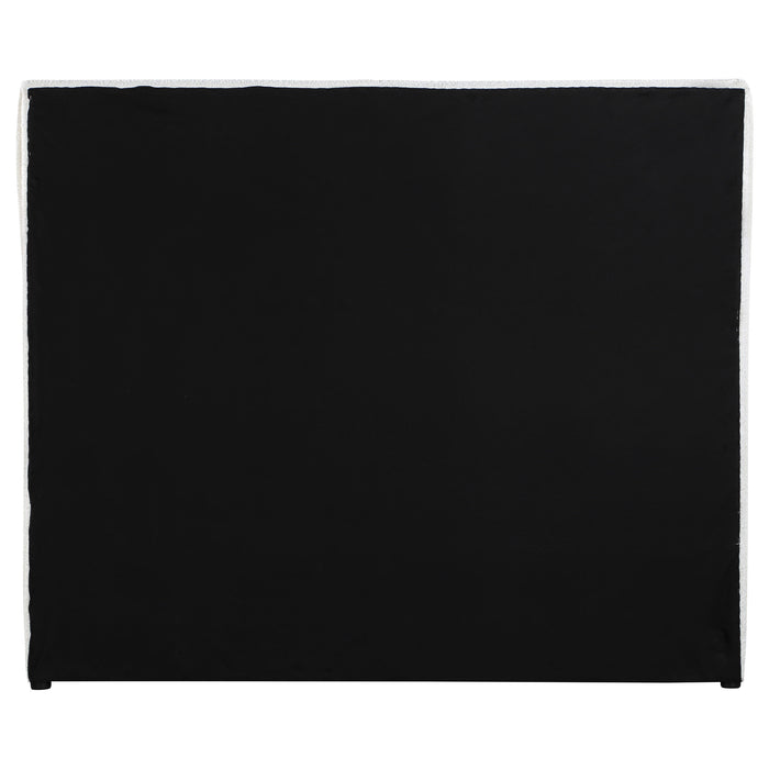 Gwendoline Panel Platform Bed - California Furniture (Coachella, CA)