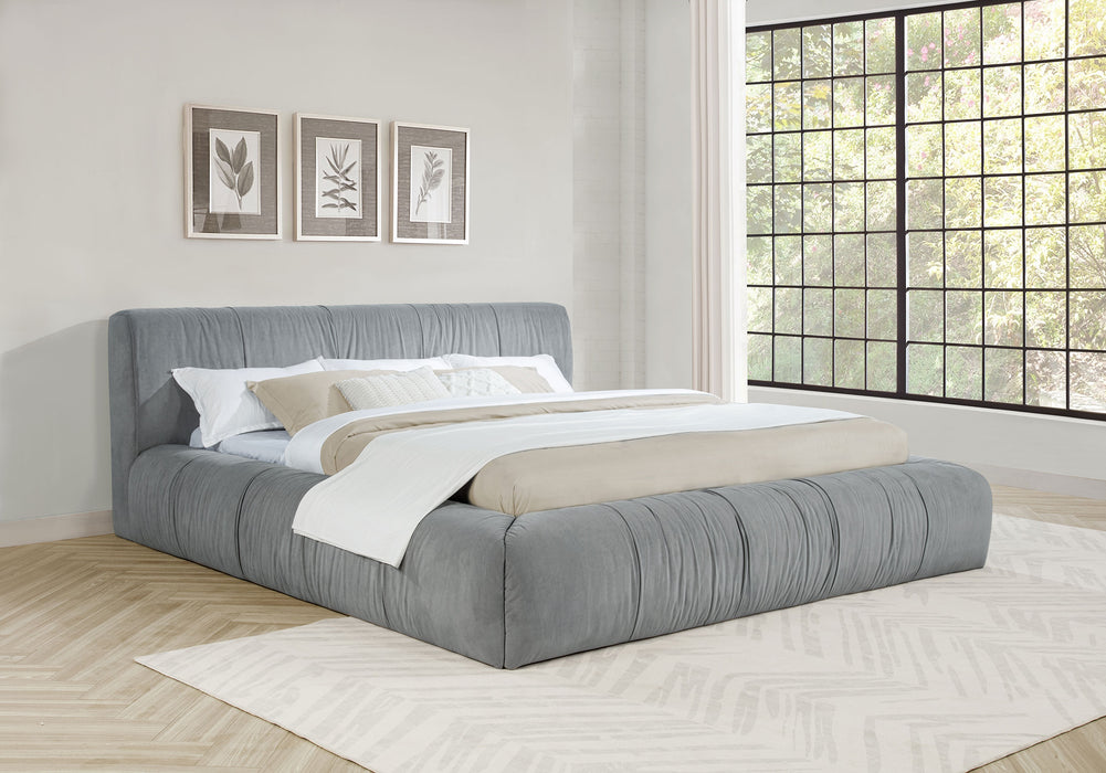 Wilshire California King, E.king, & Queen Bed - California Furniture (Coachella, CA)