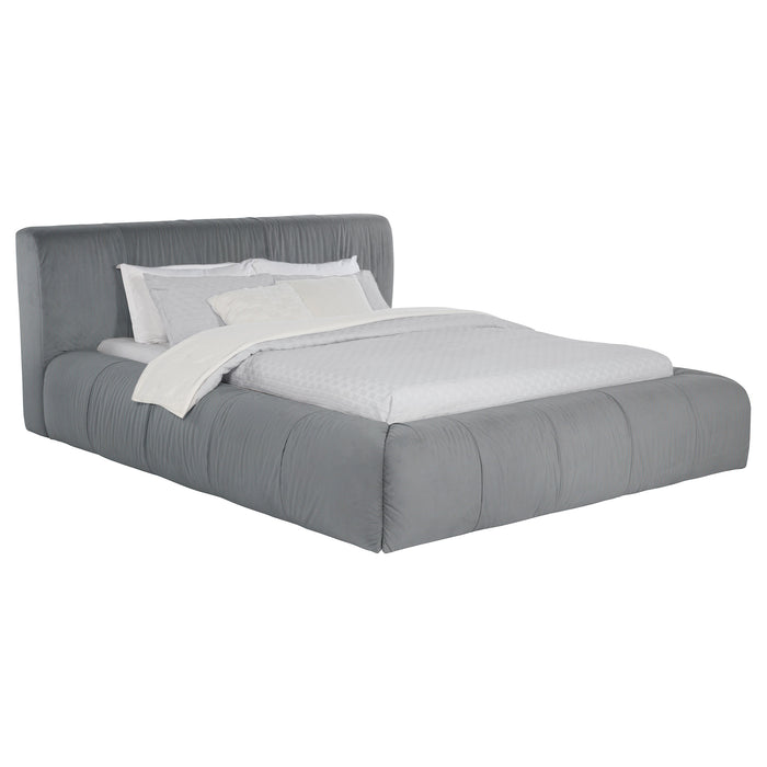 Wilshire California King, E.king, & Queen Bed - California Furniture (Coachella, CA)