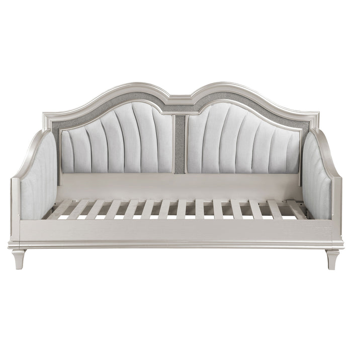 Evangeline Daybed - California Furniture (Coachella, CA)