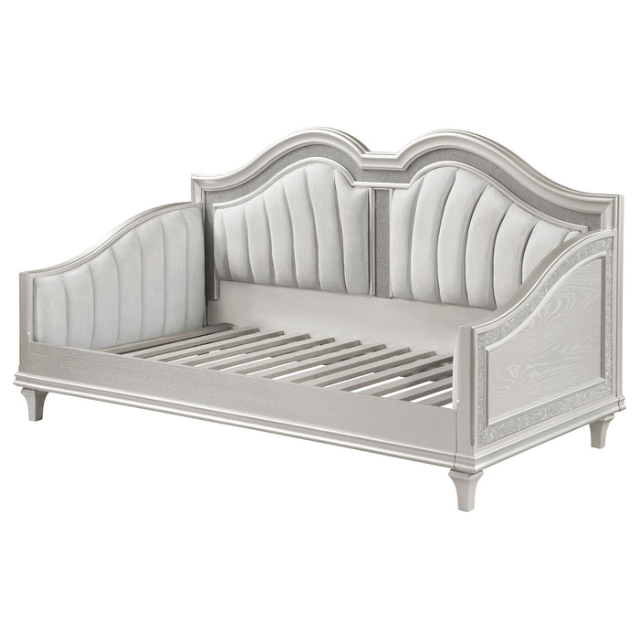 Evangeline Daybed - California Furniture (Coachella, CA)
