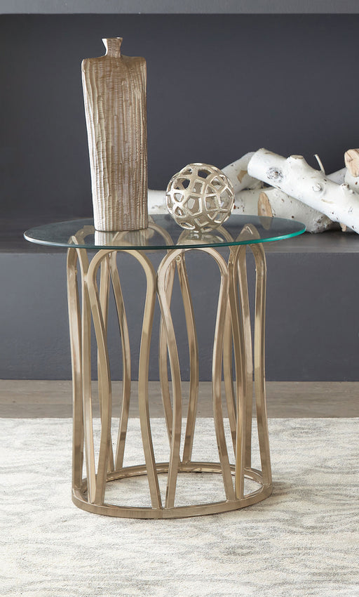 Monett End Table - California Furniture (Coachella, CA)