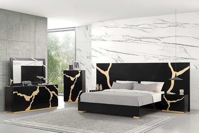 Goldsberg E.King Bed w/ Wall Panels - California Furniture (Coachella, CA)