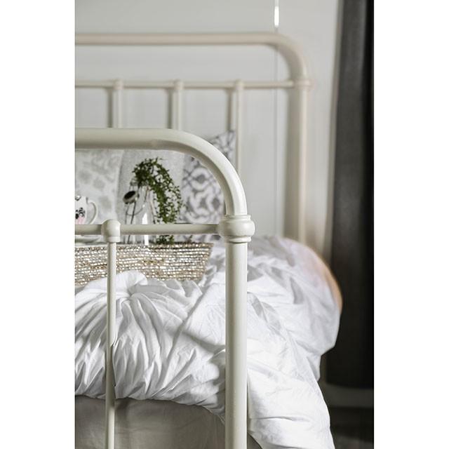 IRIA Vintage White Cal.King, E.King, & Full Bed - California Furniture (Coachella, CA)