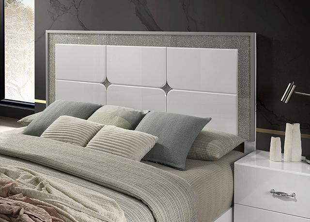Stoholm E.King & Queen Bed - California Furniture (Coachella, CA)