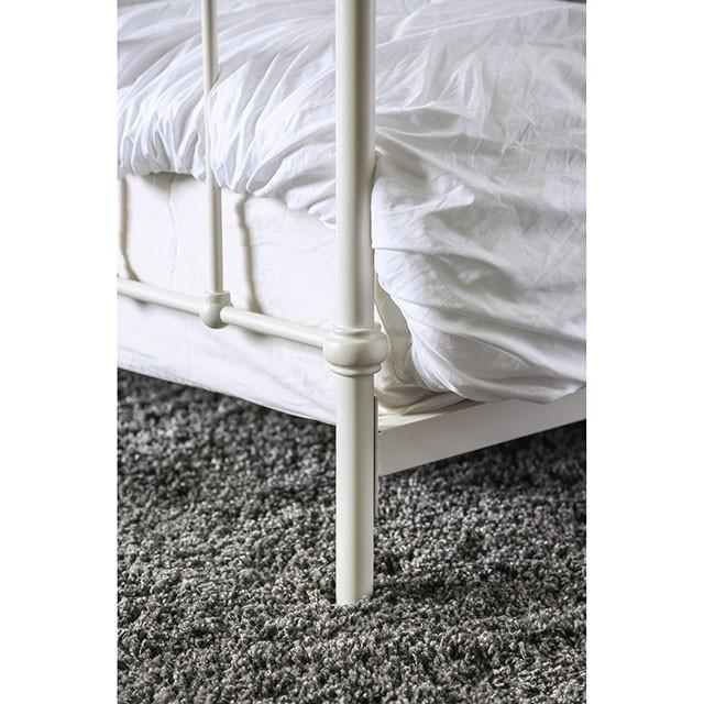 IRIA Vintage White Cal.King, E.King, & Full Bed - California Furniture (Coachella, CA)