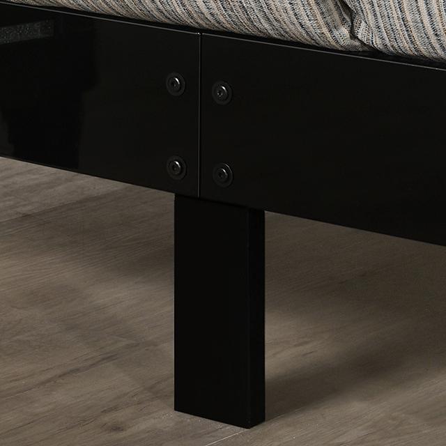 MAGDEBURG Cal.King Bed, Black & White - California Furniture (Coachella, CA)