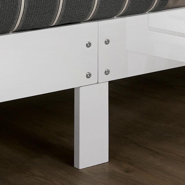 Magdeburg Queen & E.King Bed - California Furniture (Coachella, CA)