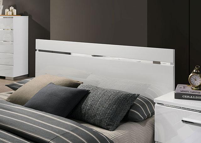 Erlach 4 & 5 Piece Queen Bedroom Set - California Furniture (Coachella, CA)