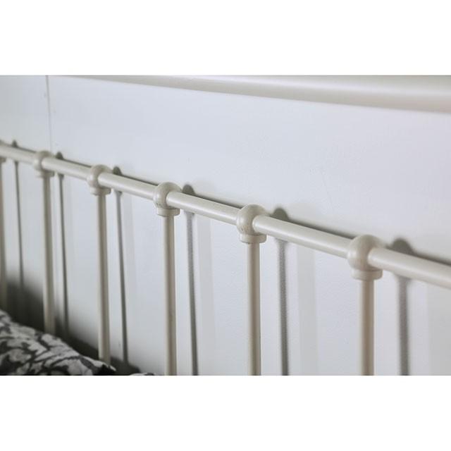 IRIA Vintage White Cal.King, E.King, & Full Bed - California Furniture (Coachella, CA)