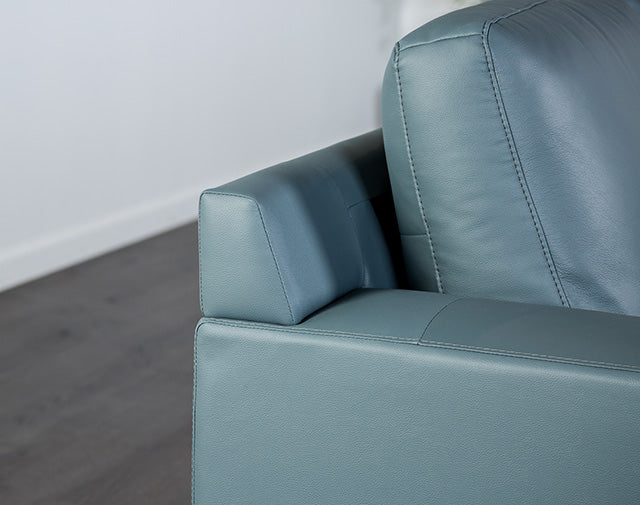 Stordal Sectional, Right Chaise - California Furniture (Coachella, CA)