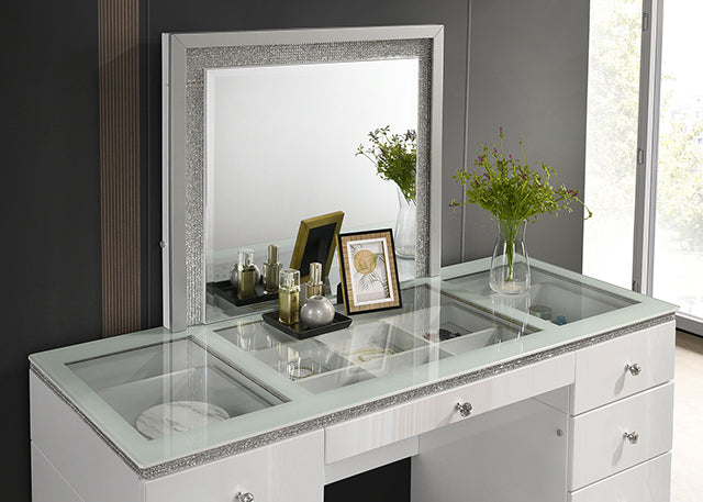 Stoholm Vanity Set - California Furniture (Coachella, CA)