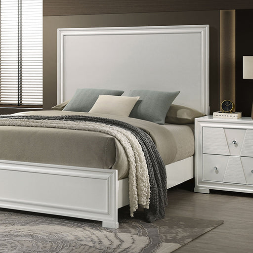 Holsted E.King & Queen Bed - California Furniture (Coachella, CA)