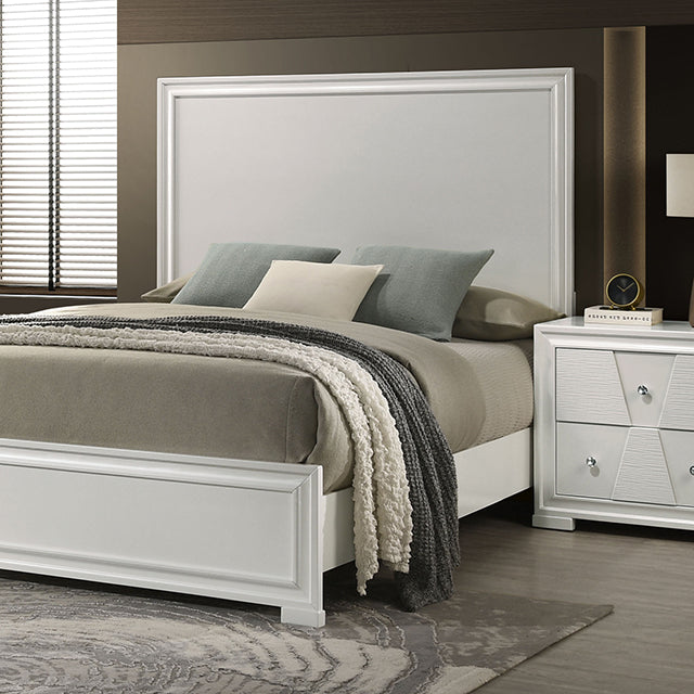 Holsted E.King & Queen Bed - California Furniture (Coachella, CA)