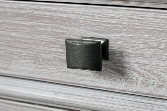 Swanley Nightstand - California Furniture (Coachella, CA)